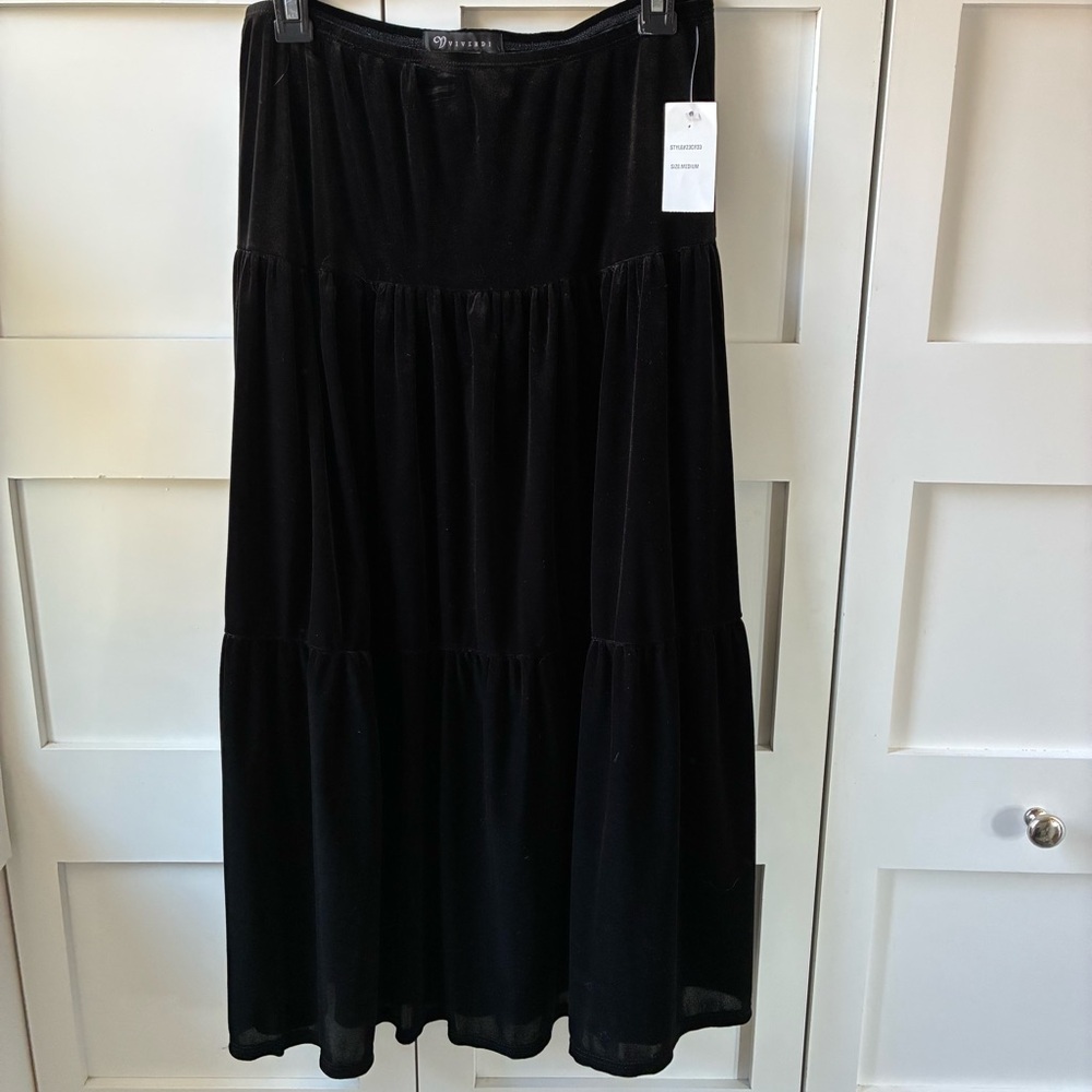 Black Velvet Tiered Maxi Skirt Size Medium NWT